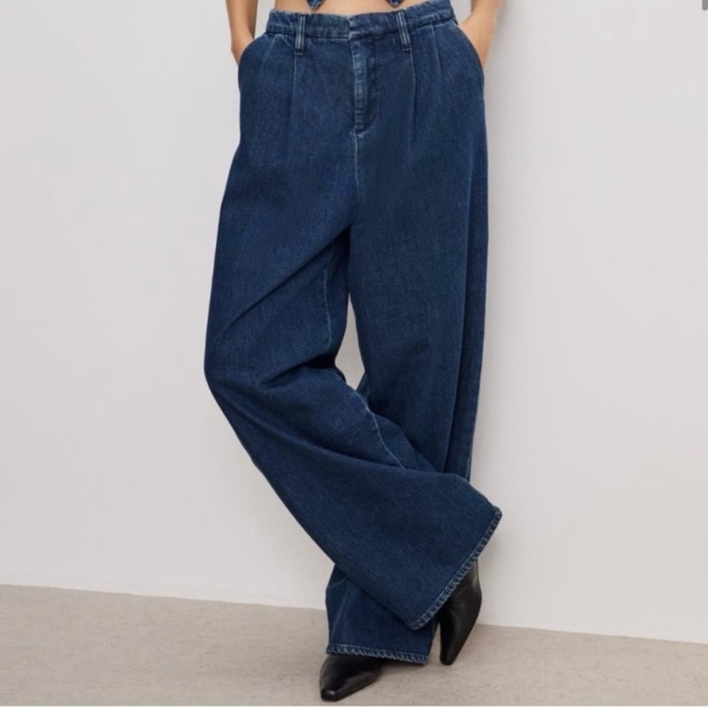 NWOT Good American 90’s Pleated Trouser Indigo Blue Jeans 
Size 14/32